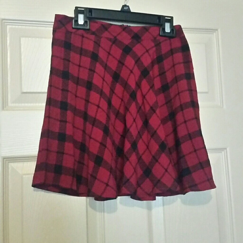 Forever 21 red plaid skater skirt